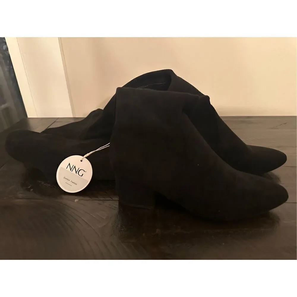Womens black size 5.5 Over the Knee Boots Suede Low Heel Black above the knee Bo